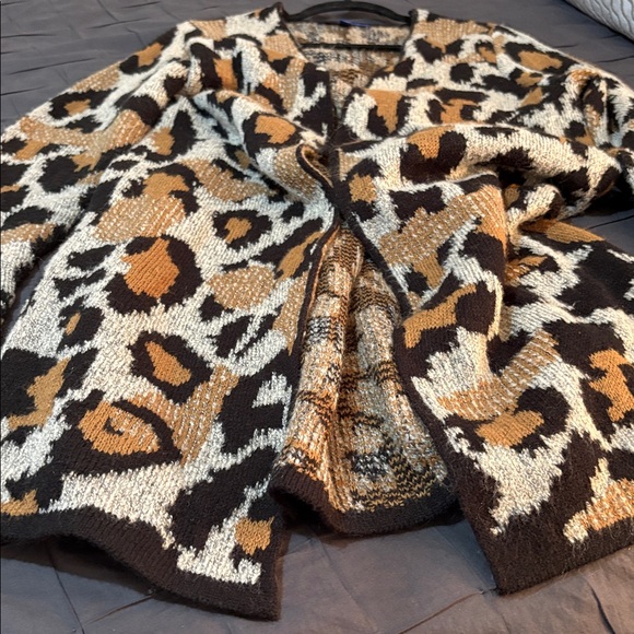 Apt. 9 Textured Knit Animal Print Cardigan - Picture 7 of 17